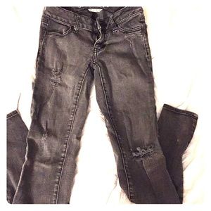 Distressed American Eagle Outfitters jegging jeans